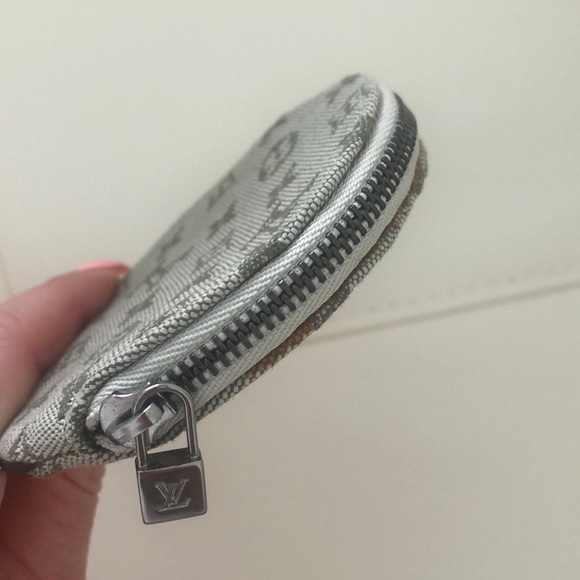 Louis Vuitton Vintage Coin Purse Butterfly Wallet - Picture 8 of 8